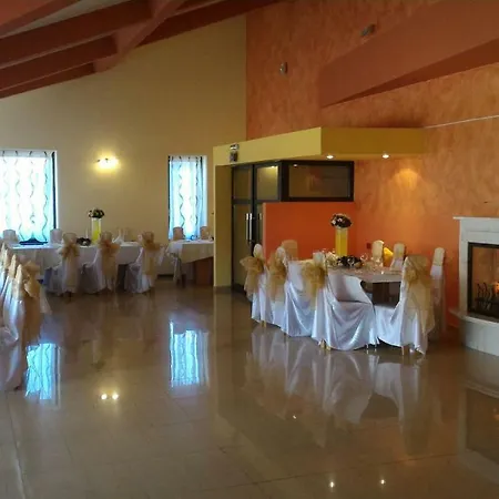 Condor 4*